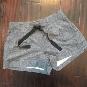 Lululemon Spring Break Short Gray 6